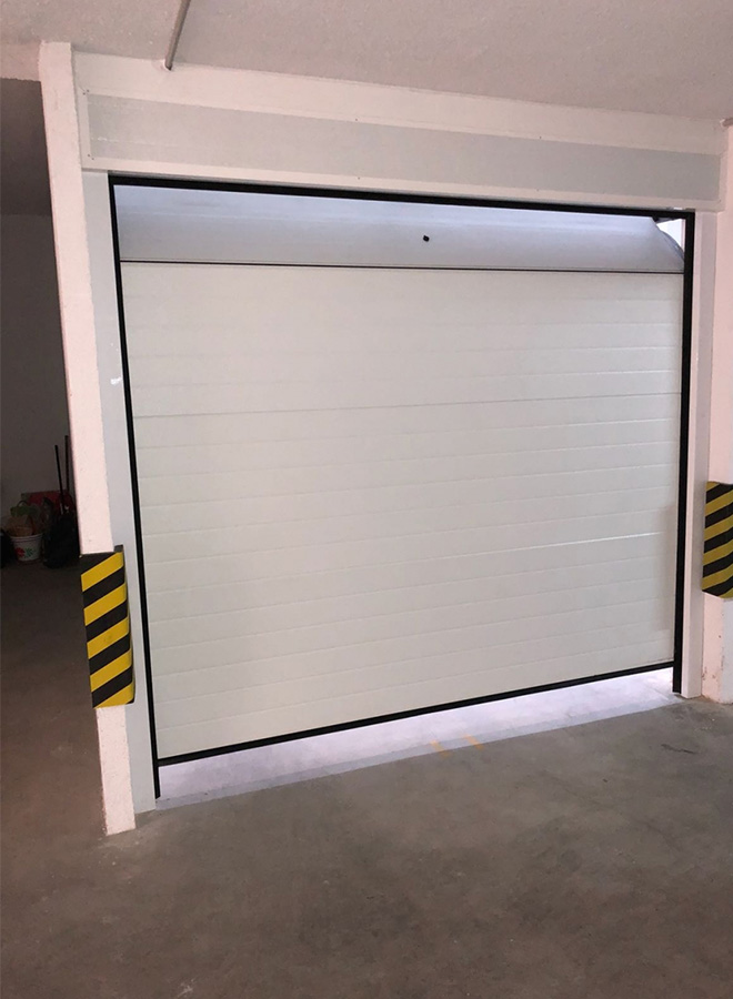 Puertas automátizadas hechas por Cerrajería Pancorbo en Valencia 004